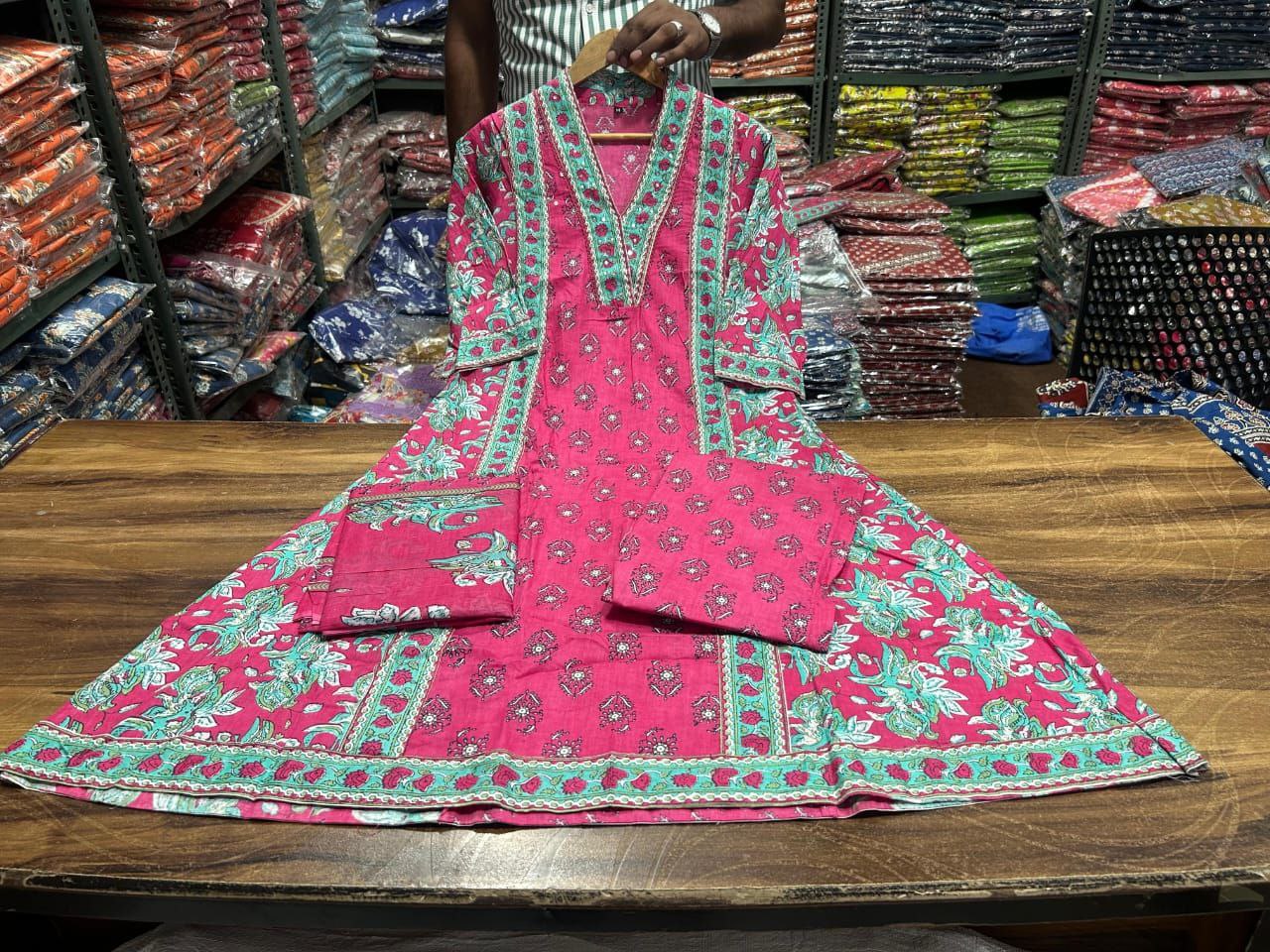 Aline kurta