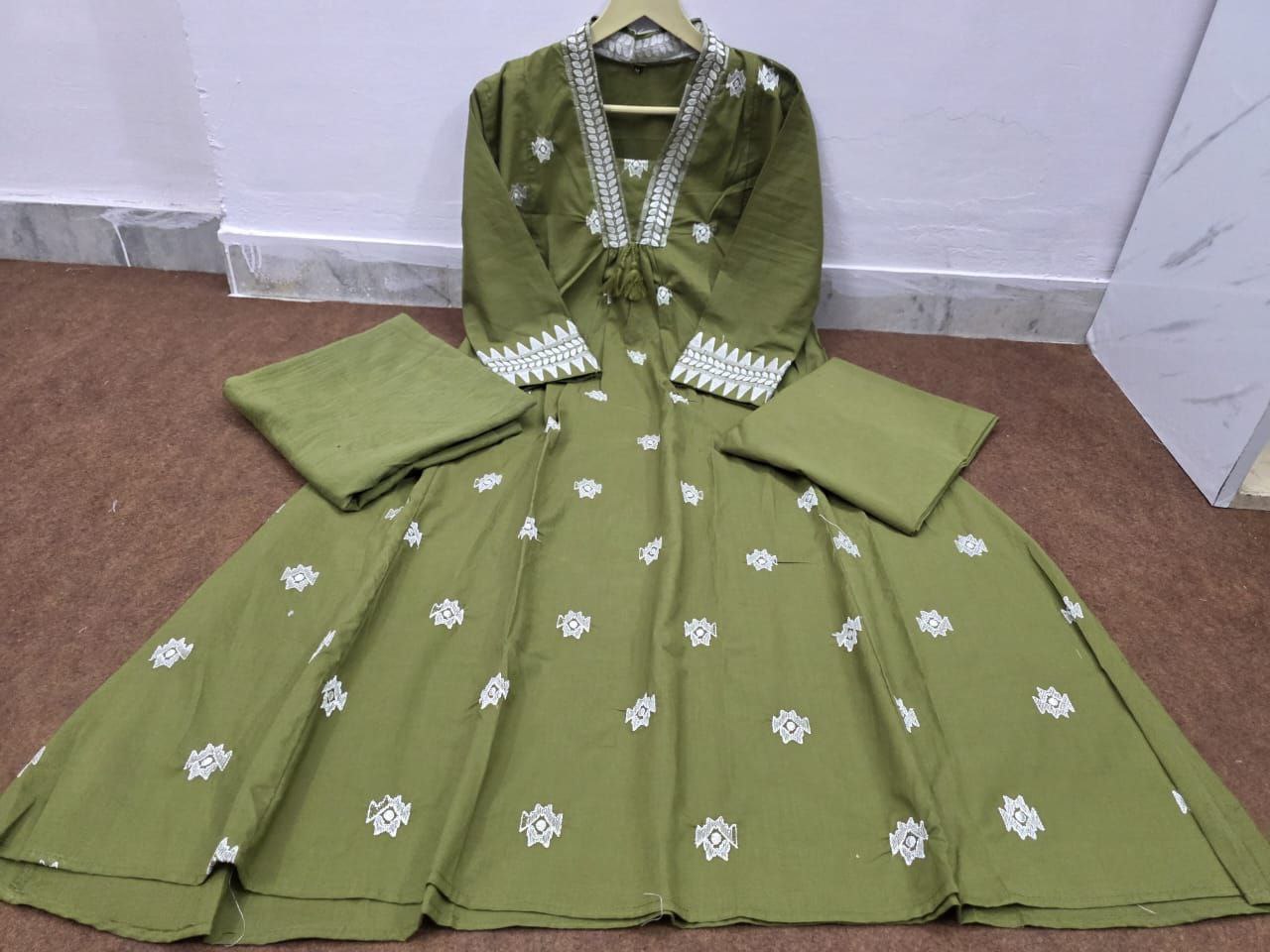 Anarkali kurta set