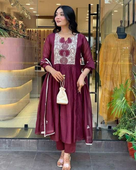 Anarkali kurta set