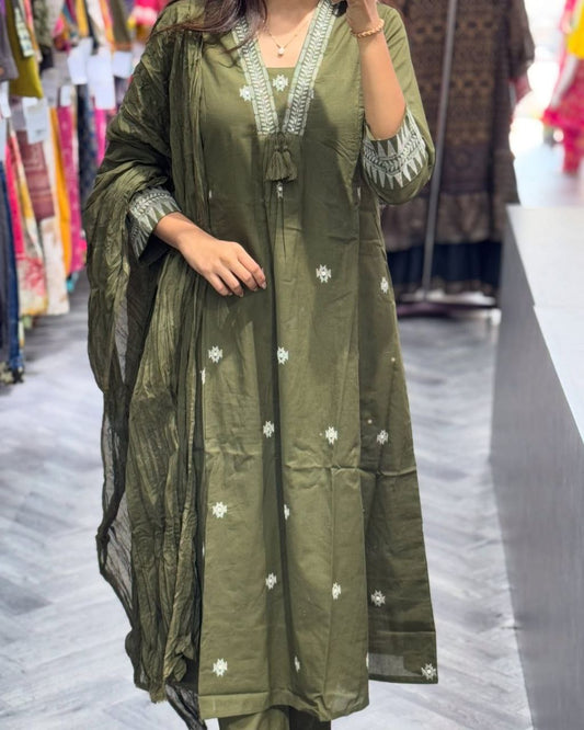 Anarkali kurta set