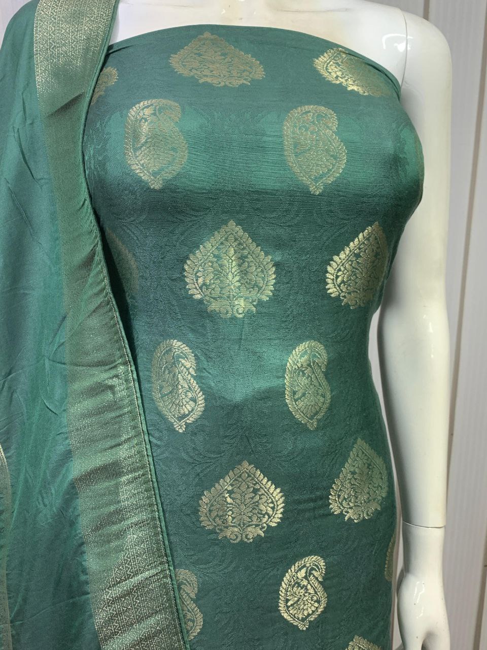 Premium floral Traditional & Ceremonial Clothing
